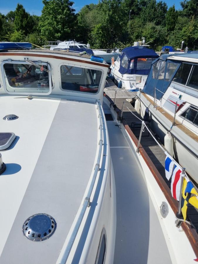 Traditional Boat Thorpe (Surrey) Exterior photo